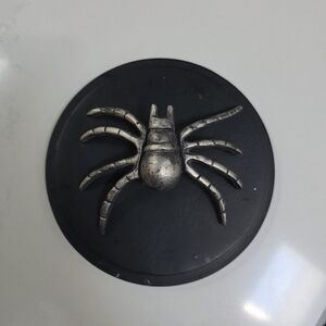 Gothic Silver Spider Circular Wall Plaque - 3D Cast Iron Style Decor